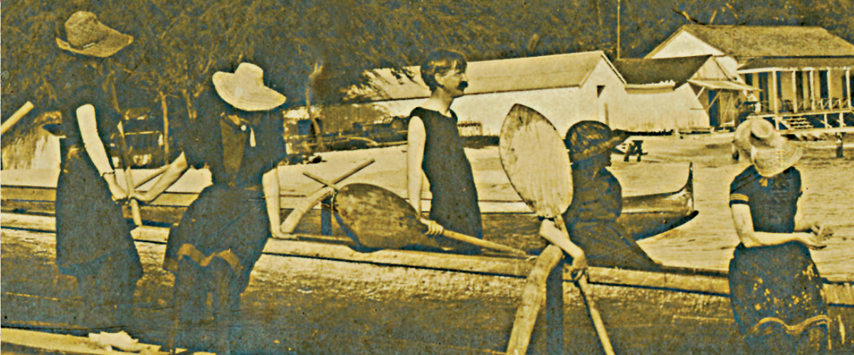 Dewey on a canoe