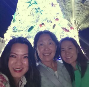 Helen Au, Grace Lin, and Seungoh Paek